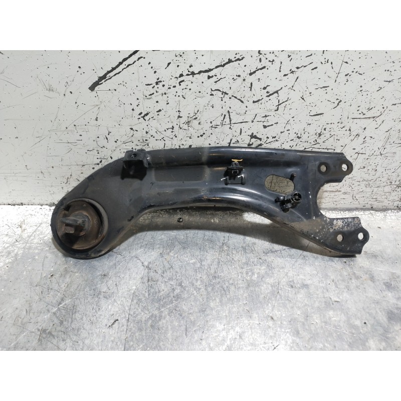 Recambio de brazo suspension inferior trasero izquierdo para hyundai i40 style blue referencia OEM IAM   