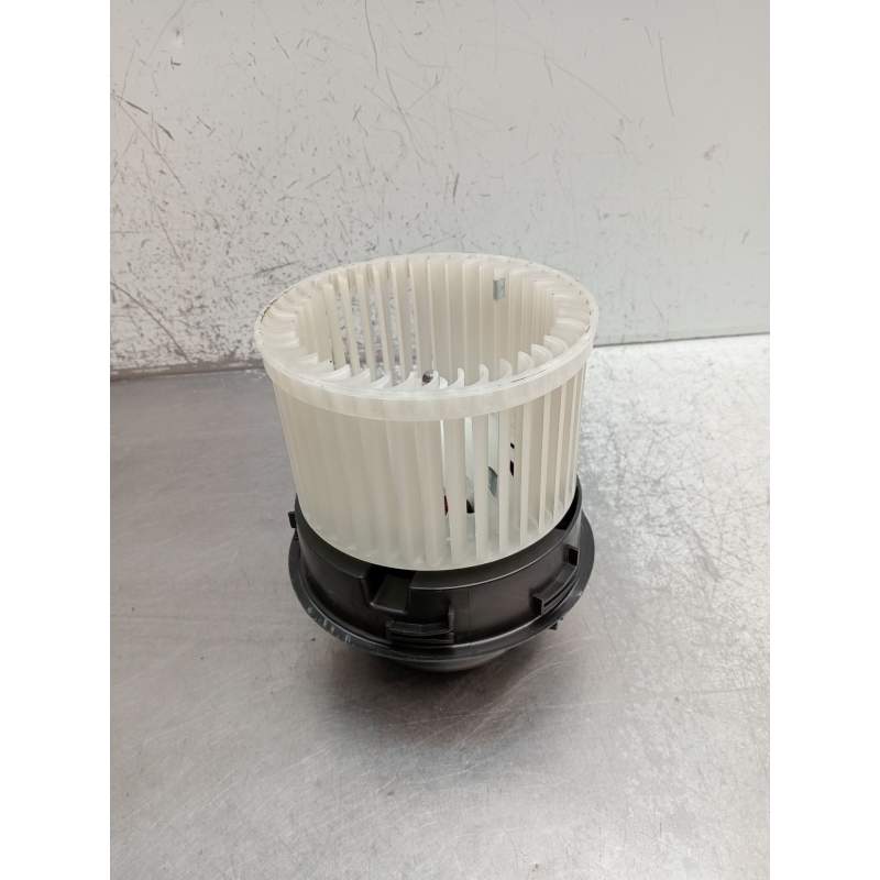 Recambio de motor calefaccion para opel corsa f referencia OEM IAM 7015011001 202401230875 2019