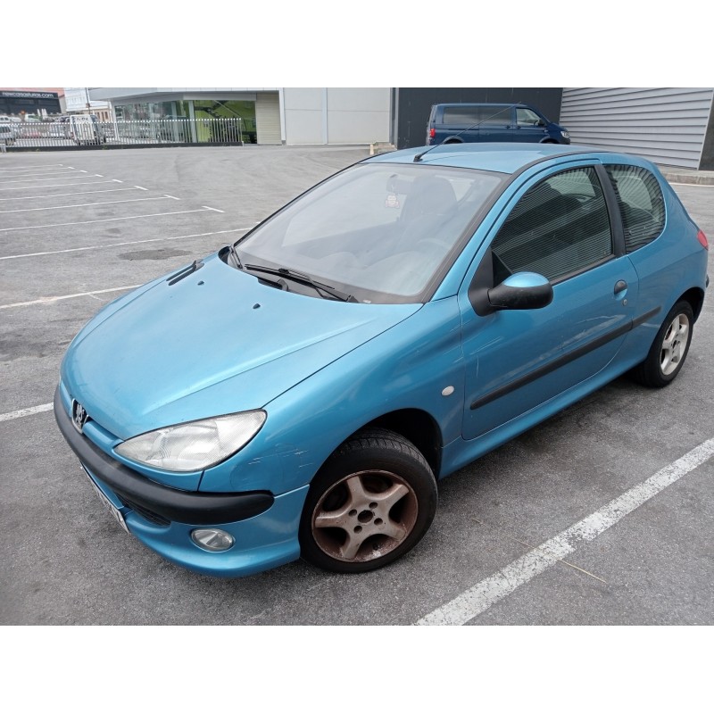 peugeot 206 berlina del año 2001