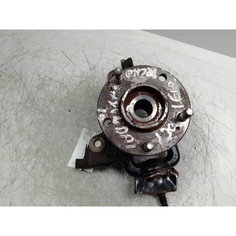 Recambio de mangueta delantera derecha para hyundai i30 1.6 crdi cat referencia OEM IAM   