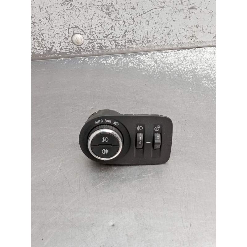 Recambio de mando luces para opel corsa f referencia OEM IAM 17034789 39201665 019352N521665 2019