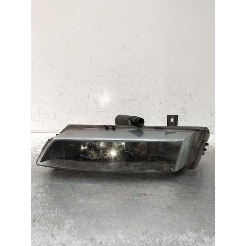 Recambio de faro antiniebla izquierdo para bmw serie 1 berlina (e81/e87) 120d referencia OEM IAM 0305084001  2005