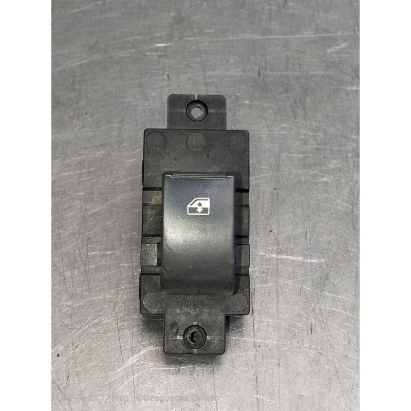 Recambio de mando elevalunas delantero derecho para chevrolet captiva 2.0 vcdi ls referencia OEM IAM 202005438  5P