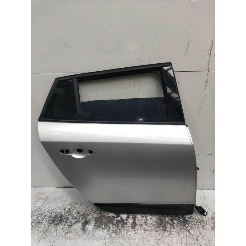 Recambio de puerta trasera derecha para renault megane iii sport tourer dynamique referencia OEM IAM   5P