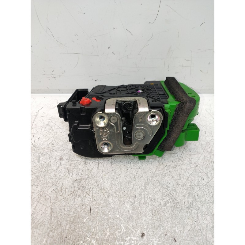 Recambio de motor cierre centralizado trasero derecho para hyundai i40 style blue referencia OEM IAM 814203Z000  4P