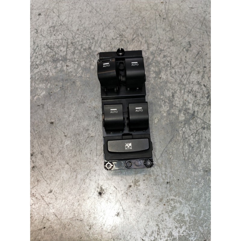 Recambio de mando elevalunas delantero izquierdo para hyundai i40 style blue referencia OEM IAM 935703Z300 93R4911000 