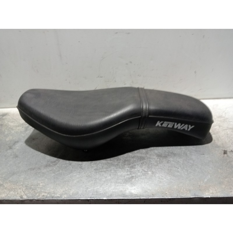 Recambio de asiento para keeway superlight 125 referencia OEM IAM   