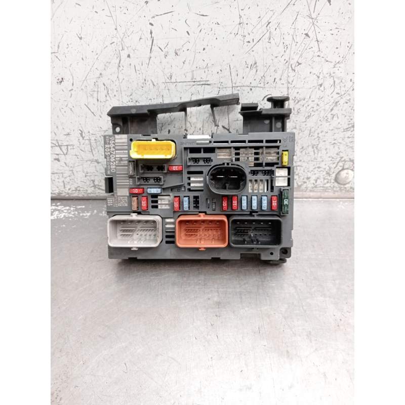 Recambio de caja reles / fusibles para peugeot 308 1.6 16v hdi fap referencia OEM IAM 9664706280 BSMR05 