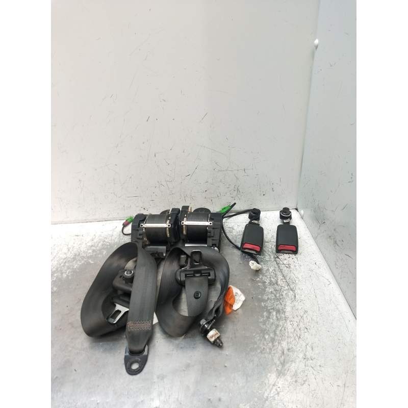 Recambio de juego cinturones delantero para chevrolet aveo / kalos hatchback (t200) 1.4 16v referencia OEM IAM  5P 2005