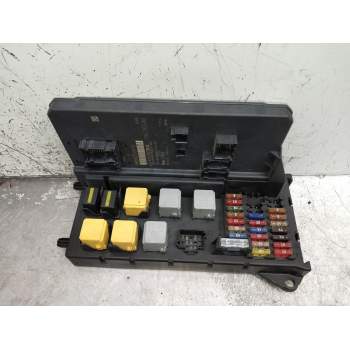 CAJA RELES / FUSIBLES A9069003502 A9069014500ZGS002 A9069024301ZGS001
