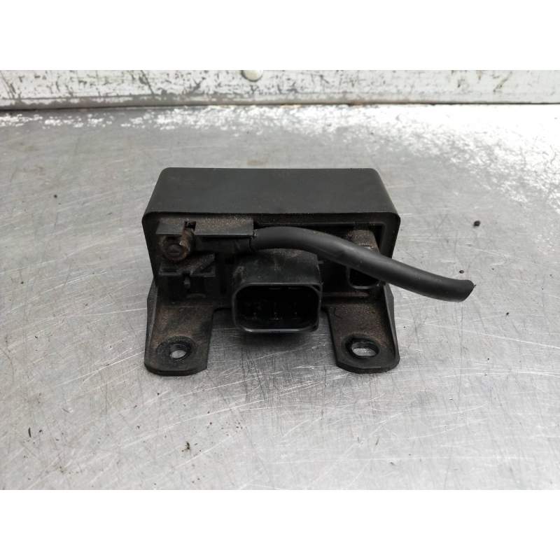 Recambio de caja precalentamiento para mercedes-benz clase c (w203) berlina referencia OEM IAM PA6GF30 220CDI 2000