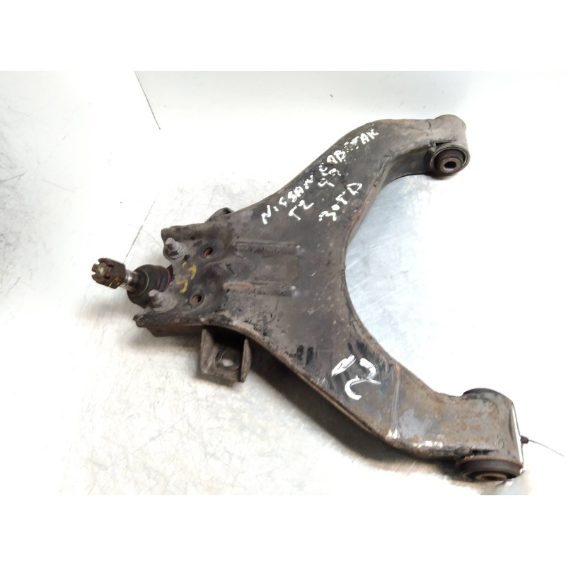 Recambio de brazo suspension inferior delantero izquierdo para nissan cabstar e 3.0 d referencia OEM IAM   