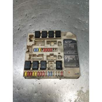 CAJA RELES / FUSIBLES 284B7AX62A 2005