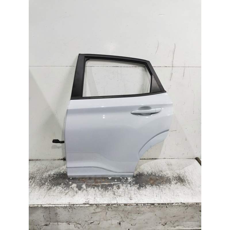 Recambio de puerta trasera izquierda para hyundai kona n os referencia OEM IAM   5P
