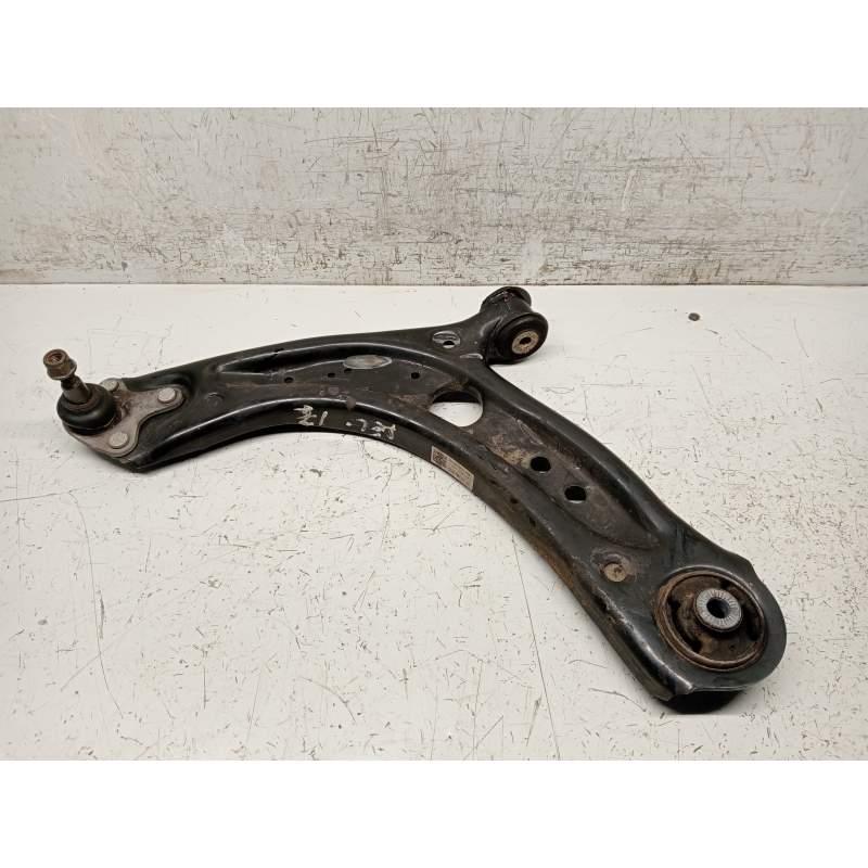 Recambio de brazo suspension inferior delantero izquierdo para volkswagen golf viii lim. (cd1) referencia OEM IAM 5Q0407151AC  