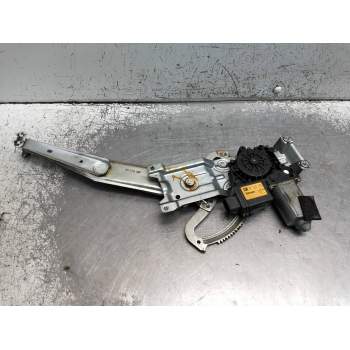 MOTOR ELEVALUNAS DELANTERO IZQUIERDO 90520193 5P 1997