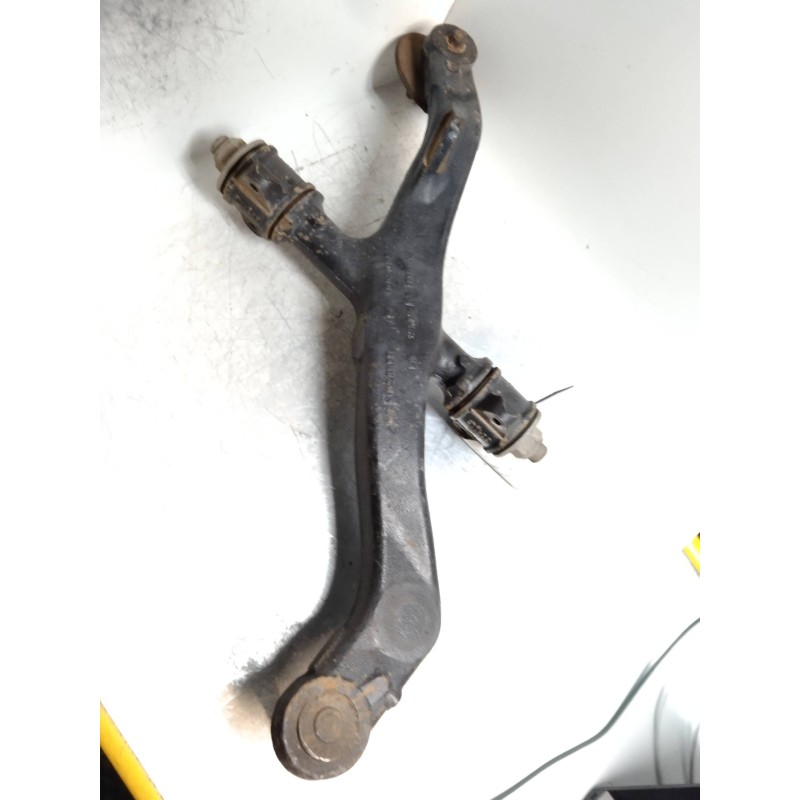 Recambio de brazo suspension inferior delantero derecho para nissan interstar (x70) referencia OEM IAM   