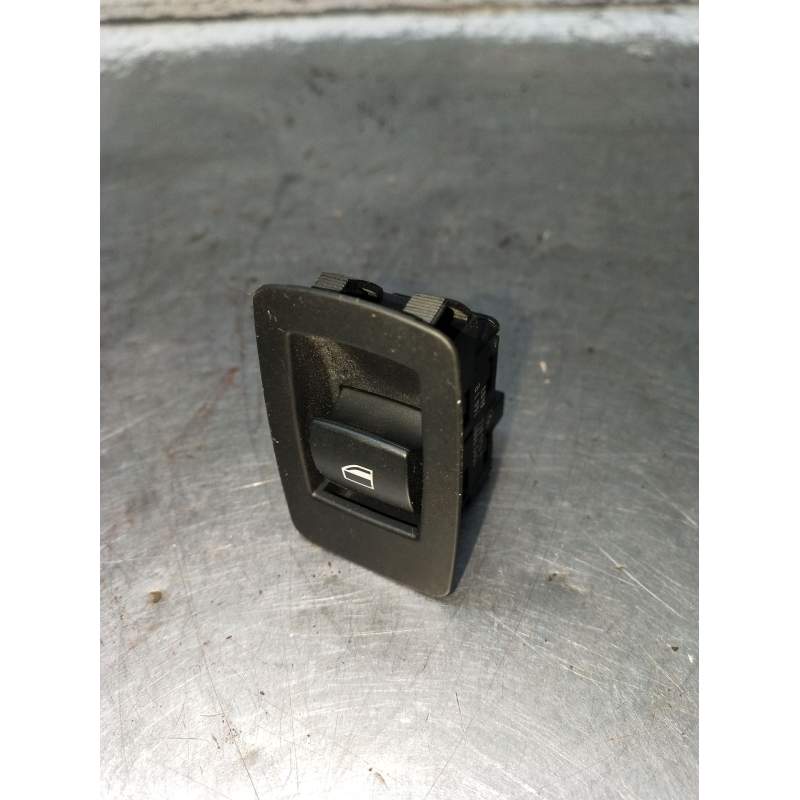 Recambio de mando elevalunas delantero derecho para bmw 3 (e90) 318 d referencia OEM IAM 15939900 4P 2008