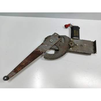 ELEVALUNAS DELANTERO DERECHO 10491A0300 4P