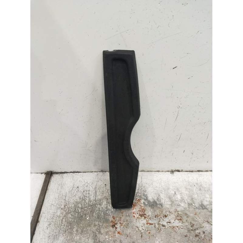 Recambio de bandeja trasera para fiat 500 312 1.0 hybrid referencia OEM IAM 7357143180  