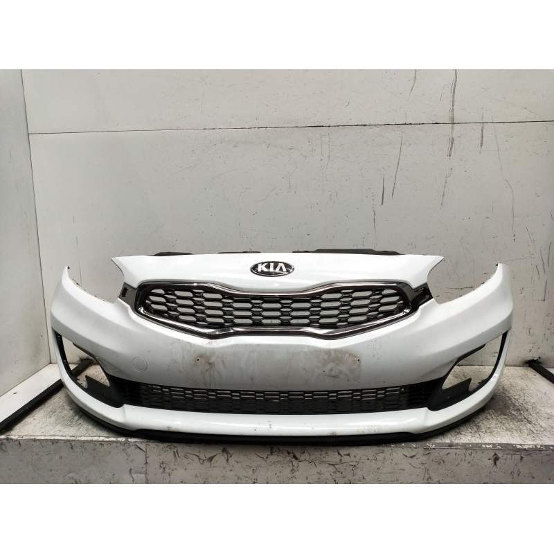 Recambio de paragolpes delantero para kia cee´d (jd) 1.6 gdi referencia OEM IAM   2012