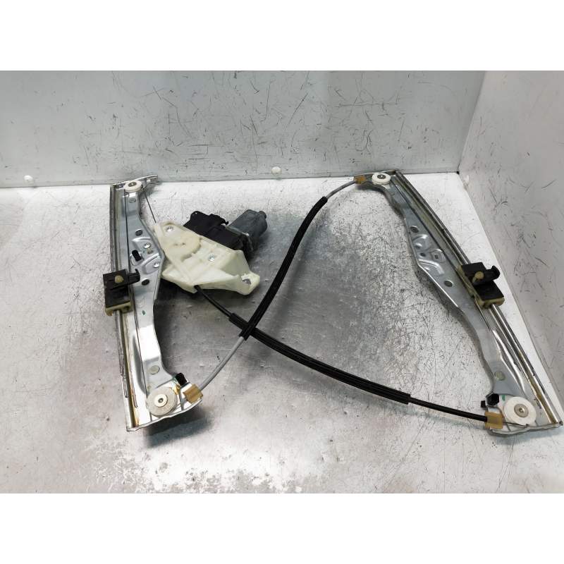 Recambio de elevalunas delantero derecho para citroën c4 cactus bluehdi 100 referencia OEM IAM 9827295780 0130822700 5P