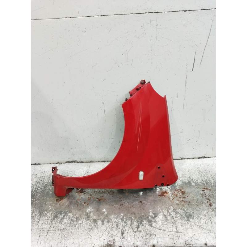 Recambio de aleta delantera izquierda para renault twingo authentique referencia OEM IAM   2007