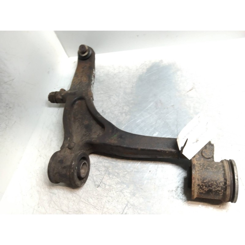 Recambio de brazo suspension inferior delantero derecho para nissan interstar (x70) referencia OEM IAM   