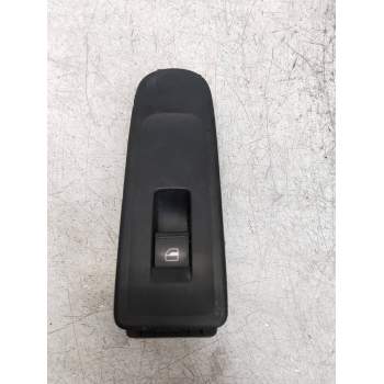 MANDO ELEVALUNAS DELANTERO DERECHO 3P
