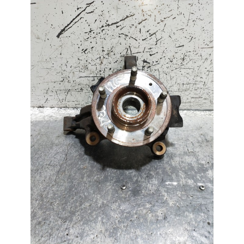 Recambio de mangueta delantera izquierda para chevrolet captiva 2.0 vcdi ls referencia OEM IAM   