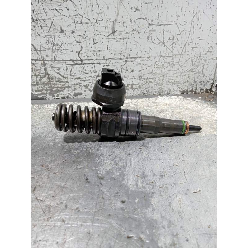 Recambio de inyector para volkswagen caddy ka/kb (2k) kombi referencia OEM IAM 0414720313 038130073BN BOSCH