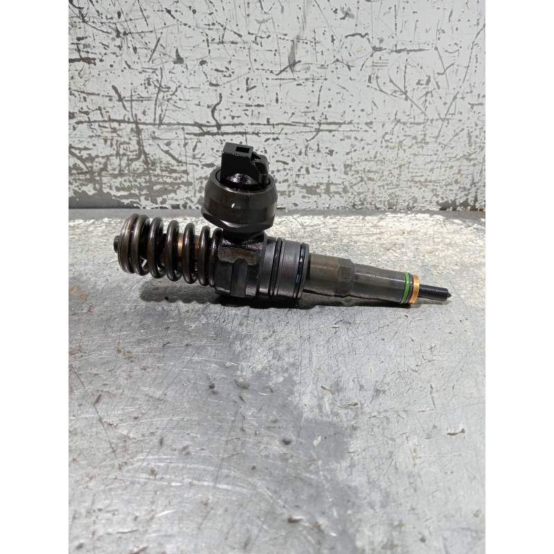 Recambio de inyector para volkswagen caddy ka/kb (2k) kombi referencia OEM IAM 0414720313 038130073BN BOSCH