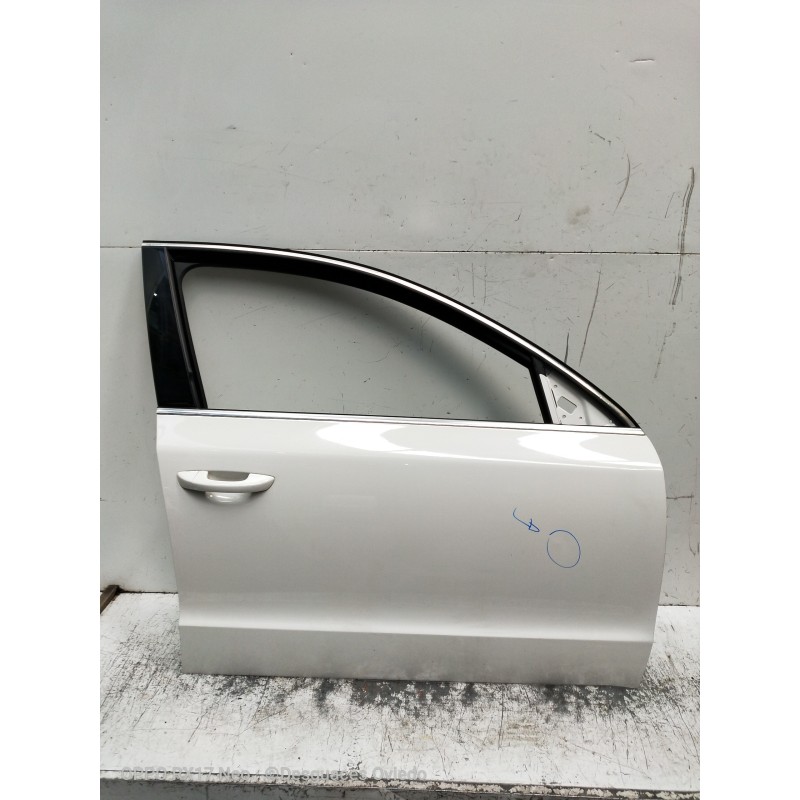 Recambio de puerta delantera derecha para skoda superb combi (3t5) 2.0 tdi dpf referencia OEM IAM   5P