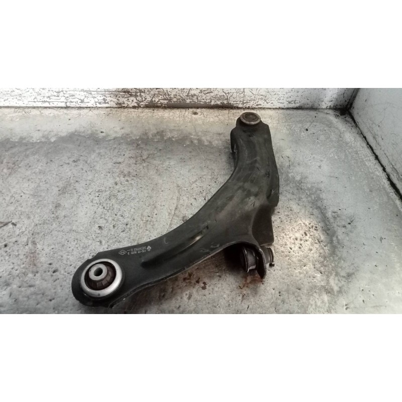 Recambio de brazo suspension inferior delantero derecho para renault zoe referencia OEM IAM   