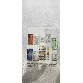 CAJA RELES / FUSIBLES F1FT14014CHD GV6T14A073PF 