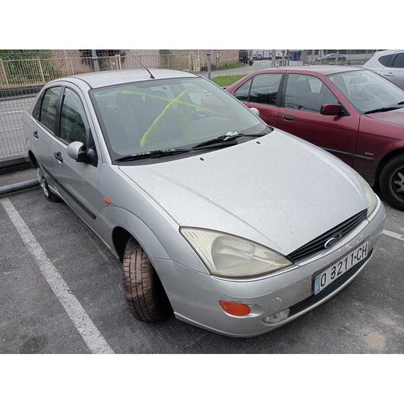 ford focus berlina (cak) del año 2000