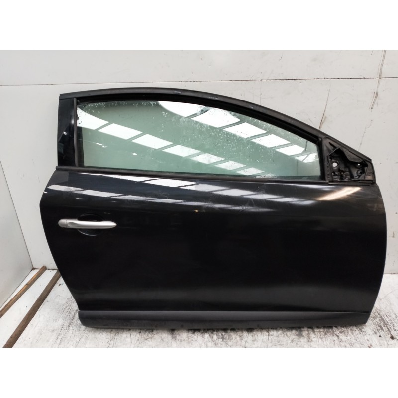 Recambio de puerta delantera derecha para renault megane iii coupe dynamique referencia OEM IAM   3P