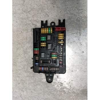 CAJA RELES / FUSIBLES V8938907001 19561000001 27102015