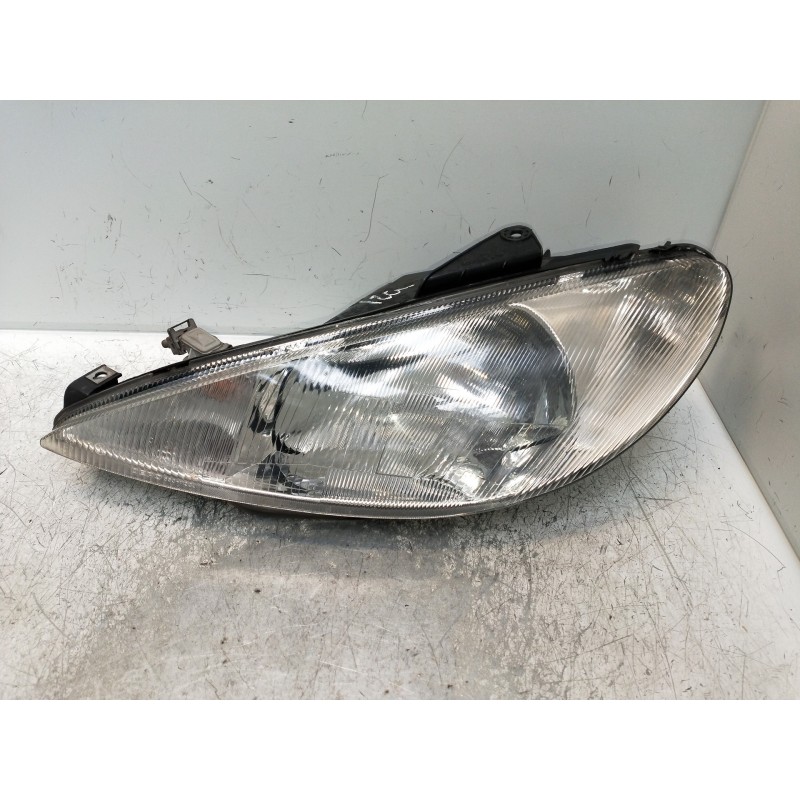 Recambio de faro izquierdo para peugeot 206 berlina xr referencia OEM IAM   