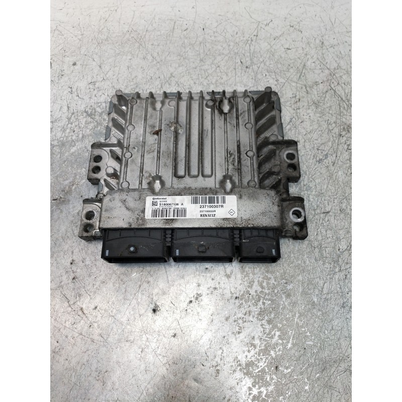 Recambio de centralita motor uce para renault megane iii coupe dynamique referencia OEM IAM S180067106A 237100307R 237100033R