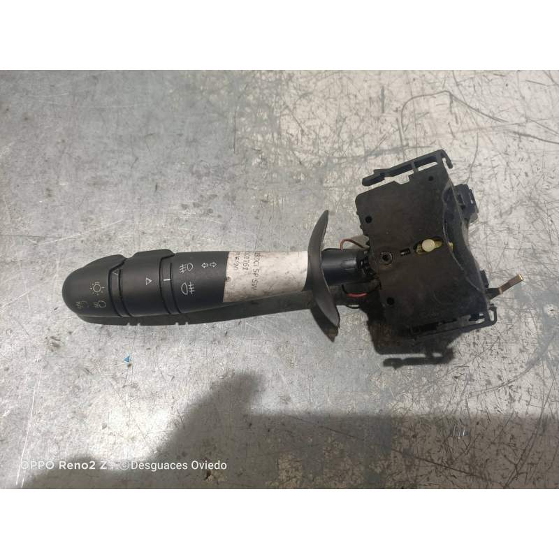 Recambio de mando luces para renault laguna ii grandtour (kg0) dynamique confort referencia OEM IAM 8200328896  2005