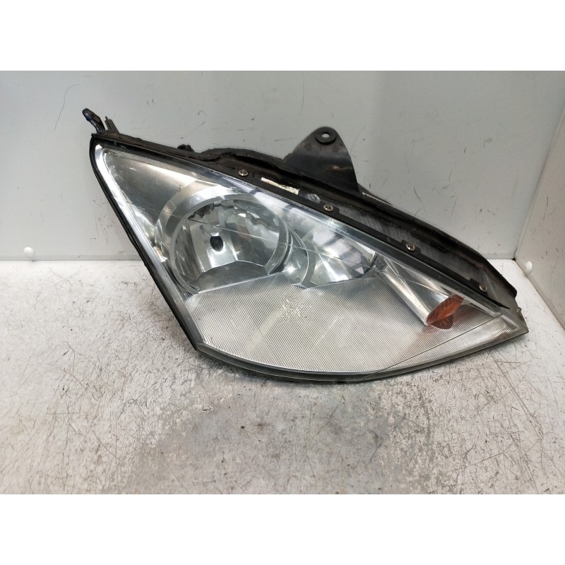 Recambio de faro derecho para ford focus berlina (cak) ambiente referencia OEM IAM 2M5113100BD  OJO VER FOTOS