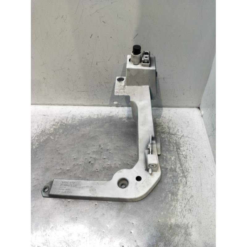 Recambio de soporte faro izquierdo para volvo xc40 (536) d4 awd referencia OEM IAM 31469372  2017