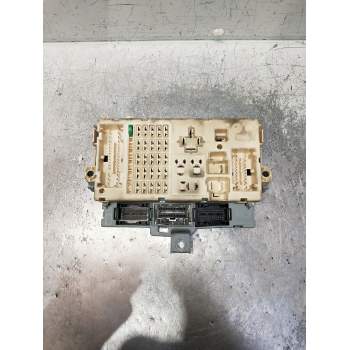 CAJA RELES / FUSIBLES 2501053468 22JTD 2006