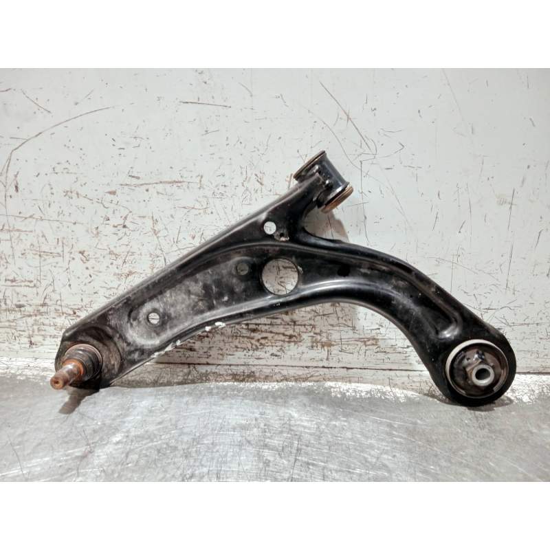 Recambio de brazo suspension inferior delantero izquierdo para fiat 500 312 1.0 hybrid referencia OEM IAM 00520139620  