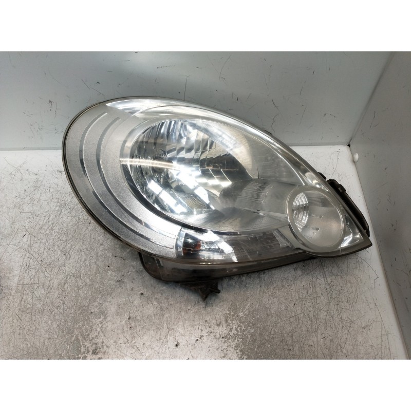 Recambio de faro derecho para renault kangoo dynamique referencia OEM IAM 260106220R  PATILLA ROTA VER FOTOS