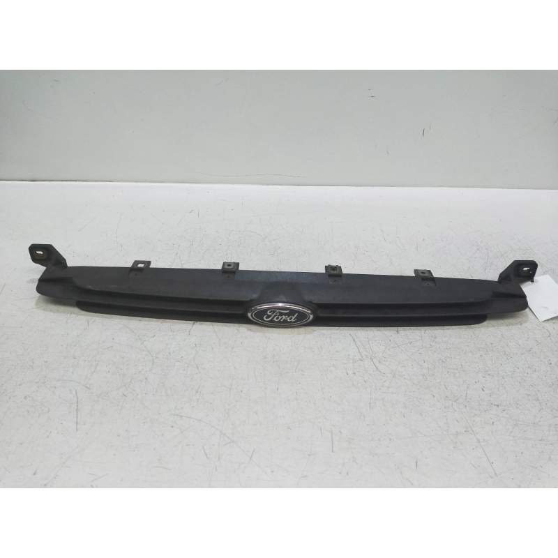 Recambio de rejilla delantera para ford escort berl./turnier referencia OEM IAM   