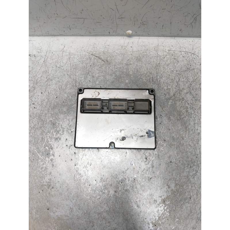 Recambio de centralita motor uce para volvo v50 familiar 1.8 kinetic referencia OEM IAM 30729274A  2004