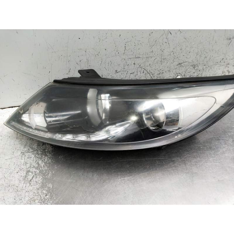 Recambio de faro izquierdo para kia sportage referencia OEM IAM 921013U250  2010