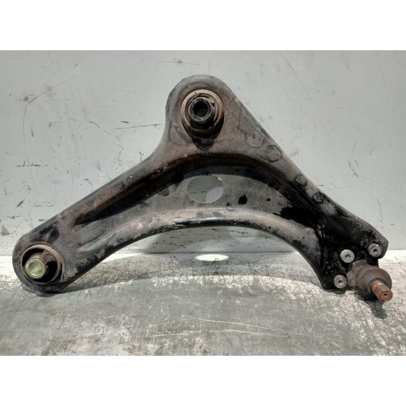 Recambio de brazo suspension inferior delantero derecho para citroën c4 cactus referencia OEM IAM   